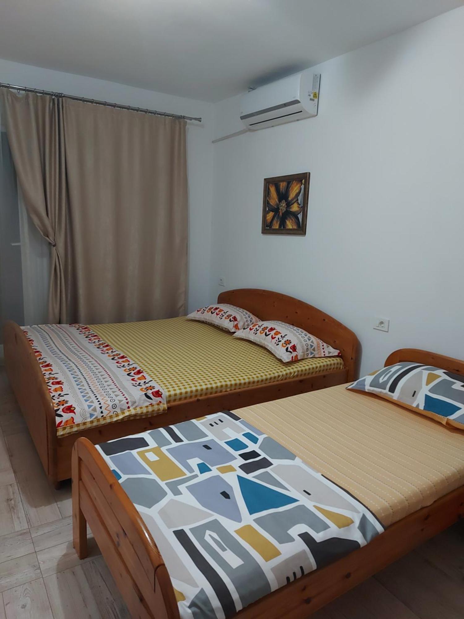 Casa Dalys Hotel Orsova Bagian luar foto