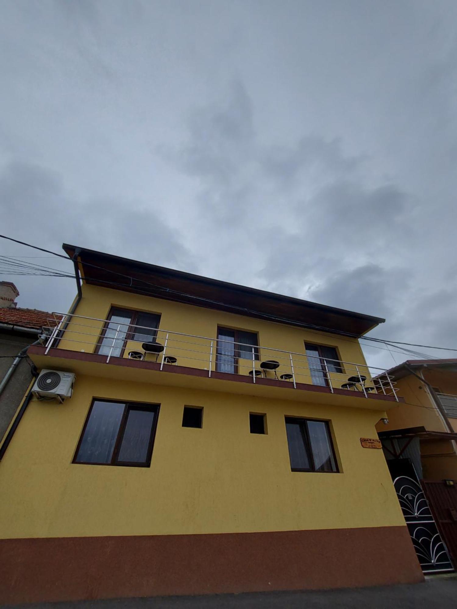 Casa Dalys Hotel Orsova Bagian luar foto