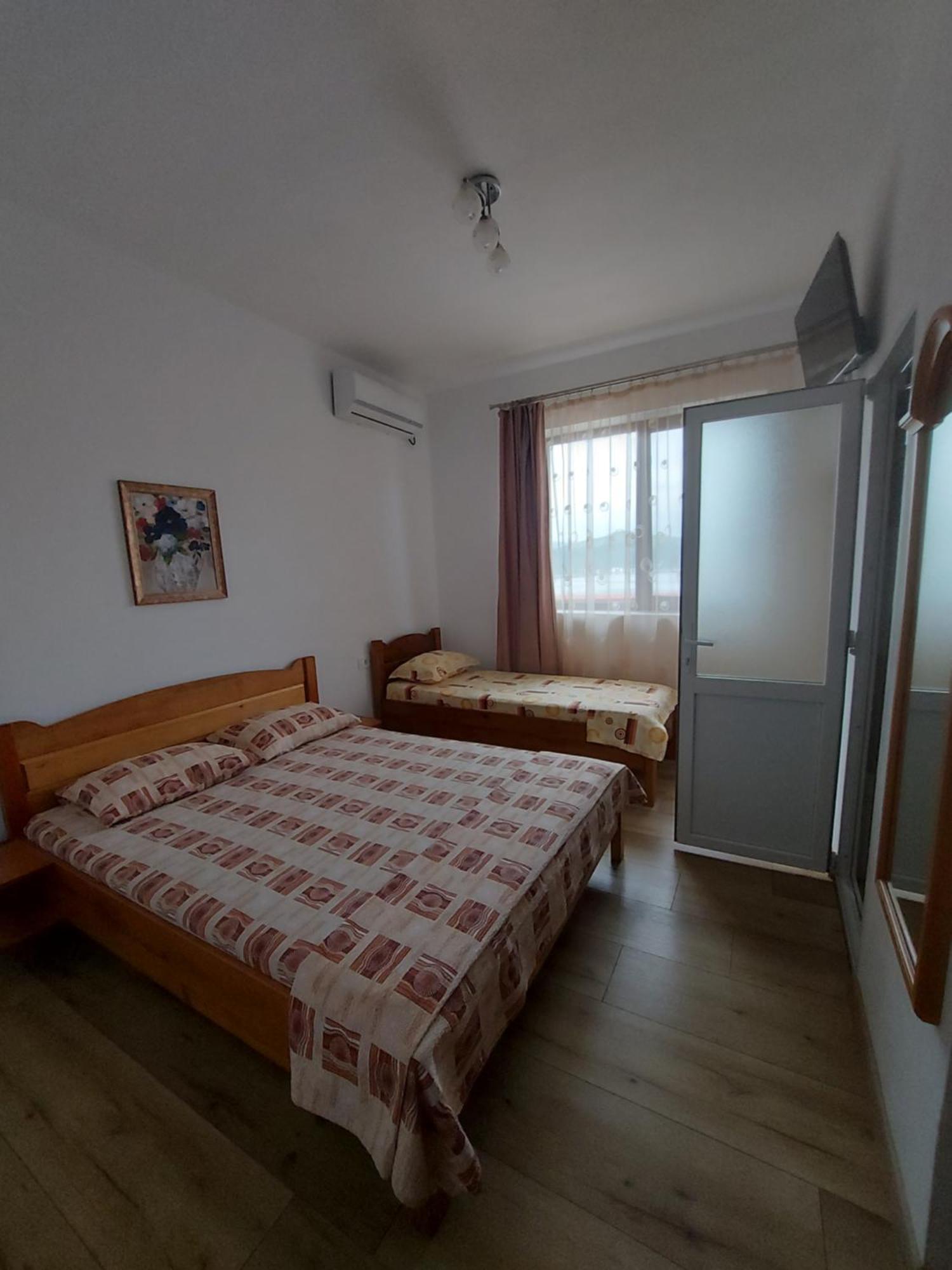 Casa Dalys Hotel Orsova Bagian luar foto